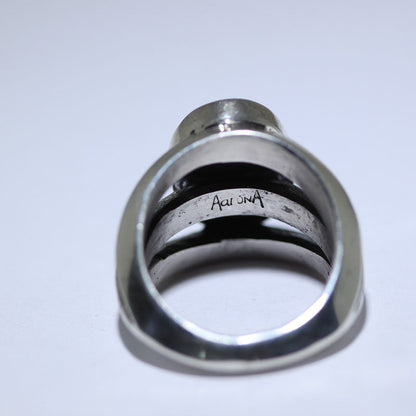 亚伦·安德森制作的金曼戒指，尺寸8.5