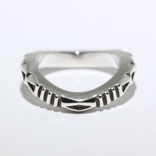 詹妮弗·柯蒂斯设计的银戒指，5号