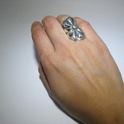 达雷尔·卡德曼的印花戒指