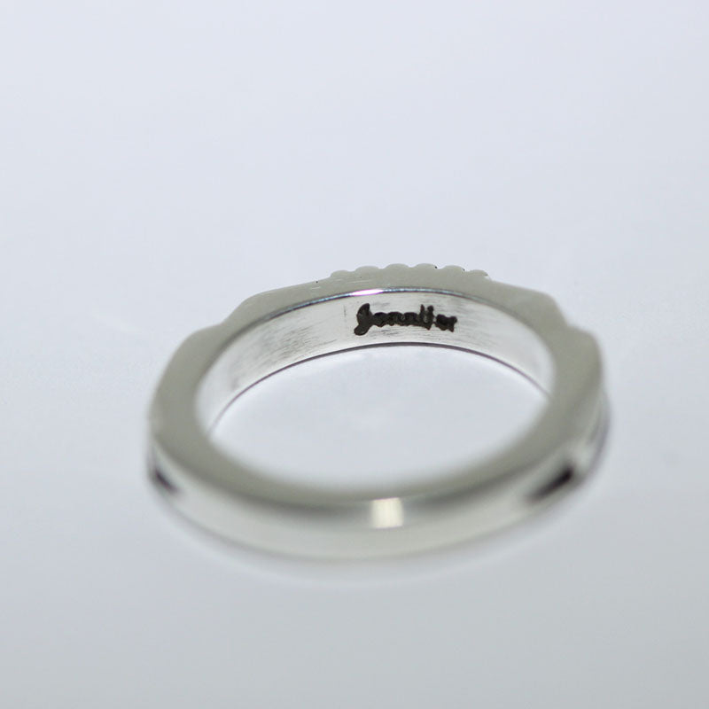 珍妮弗·柯蒂斯设计戒指，尺寸8.5