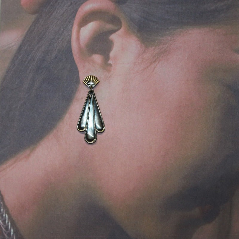 史蒂夫·阿维索的纯银耳环