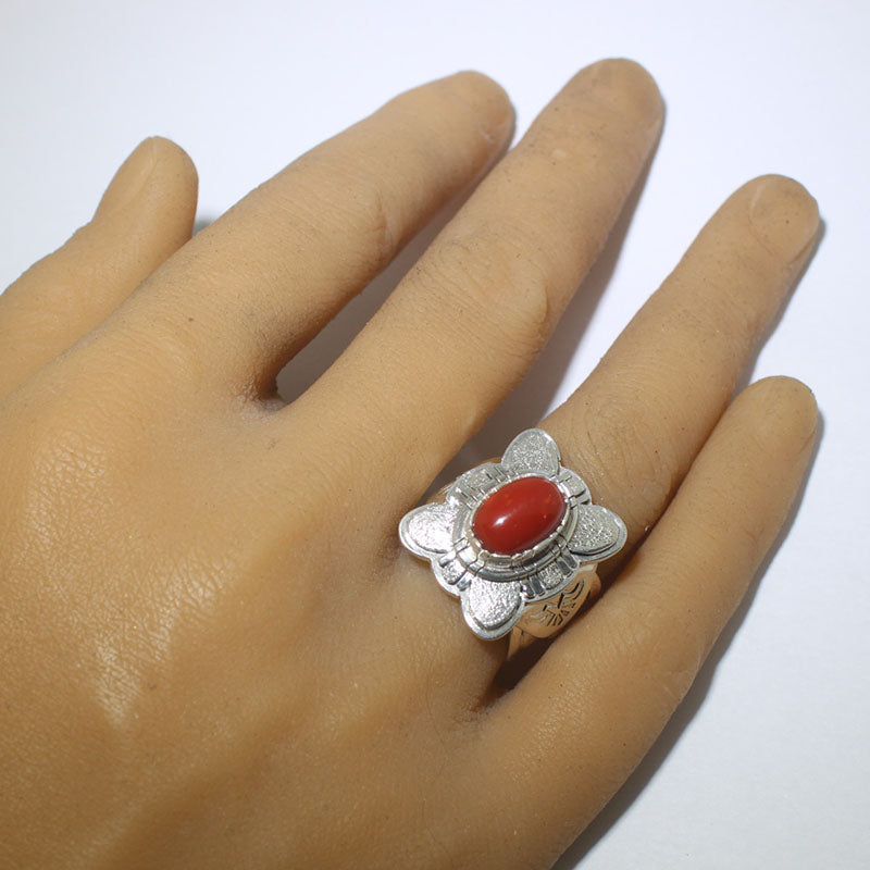 Кольцо с кораллом от Рея Виннера, размер 9.5
