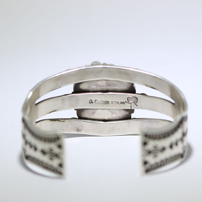 达雷尔·卡德曼的印章和簇状手链