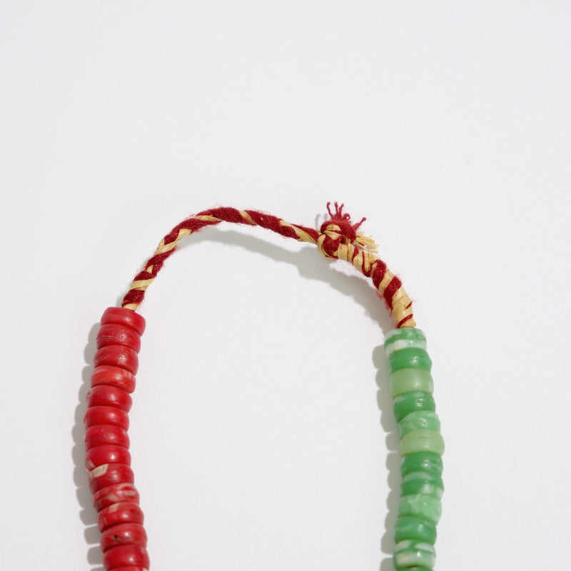 Bracelet de perles de commerce bohémiennes avec perles Kankanba en verre d'uranium