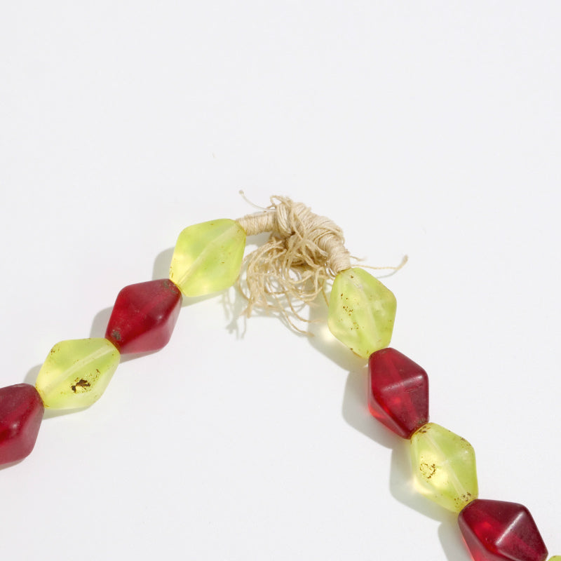 Strand ng Bohemian Trade Beads Czech Beads na may Uranium Glass