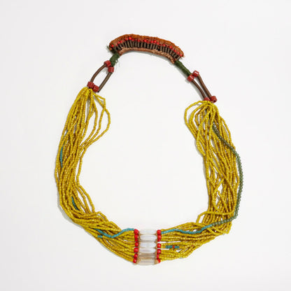 Collier à plusieurs rangs de perles du Ghana