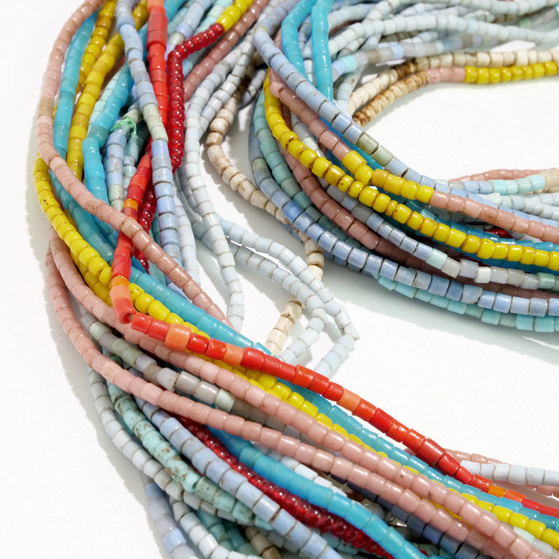 Collana a più fili con perline del Ghana