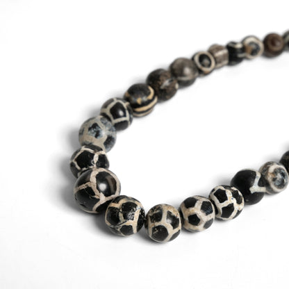 Phum Dzi Beads Strand