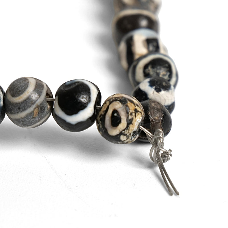 Phum Dzi Beads Strand