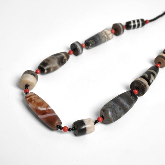 Dzi Beads and Striped Dzi Beads Strand