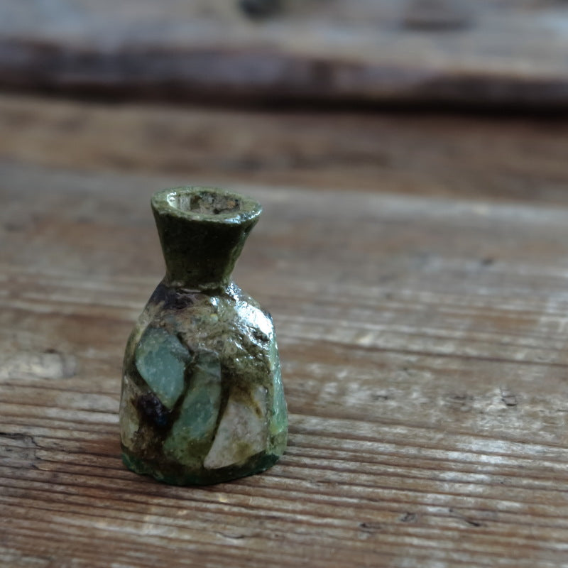 Ancienne Bouteille en Verre Mosaïque Romaine