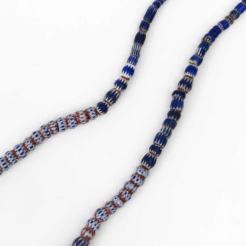 Collier de perles chévron vénitiennes antiques