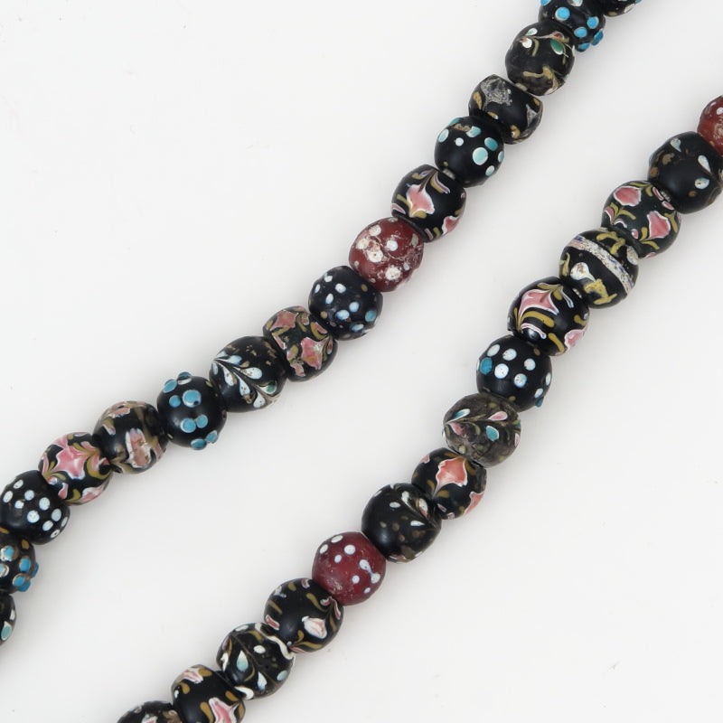 Antik na Venetian Flower Bead Skunk Beads Mix Strand