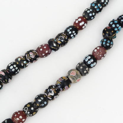 Antik na Venetian Flower Bead Skunk Beads Mix Strand