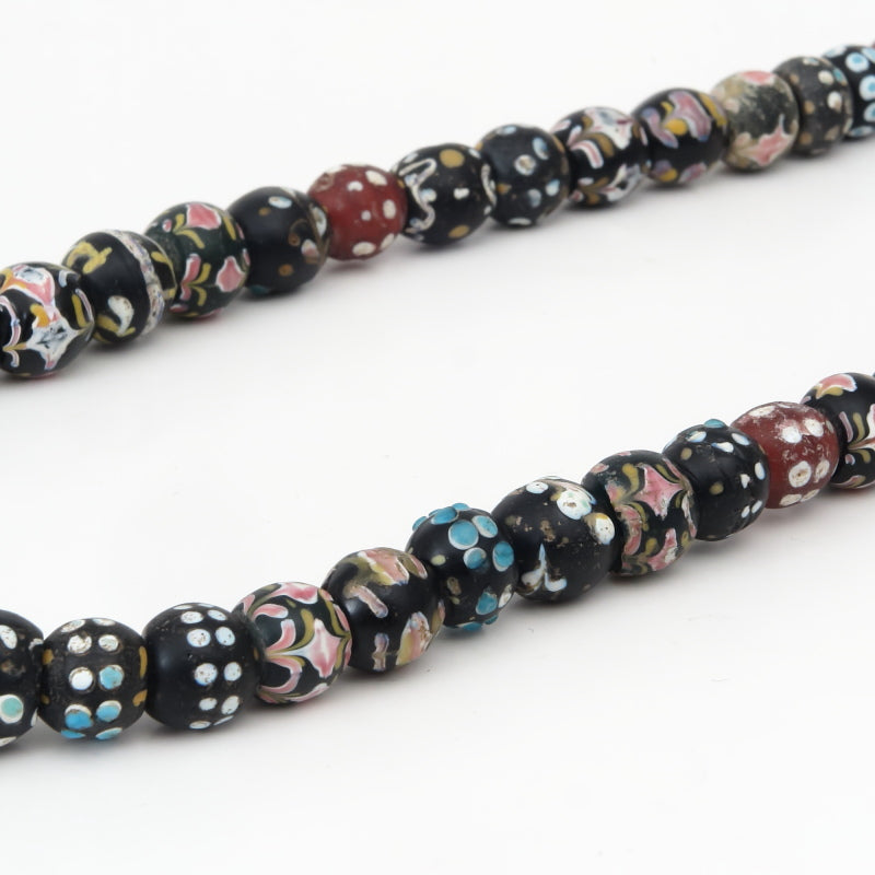 Antik na Venetian Flower Bead Skunk Beads Mix Strand