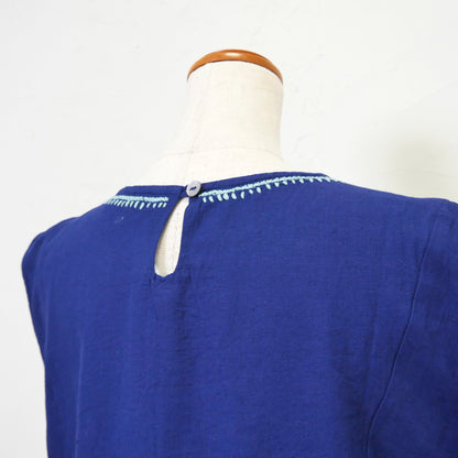 เสื้อสวมหัวแขนกุดปักลัคเนาทำจากผ้าฝ้ายและผ้าลินิน