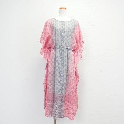 Kleid mit Knopfleiste und Blockdruck aus Baumwolle mit Farbverlaufsfärbung