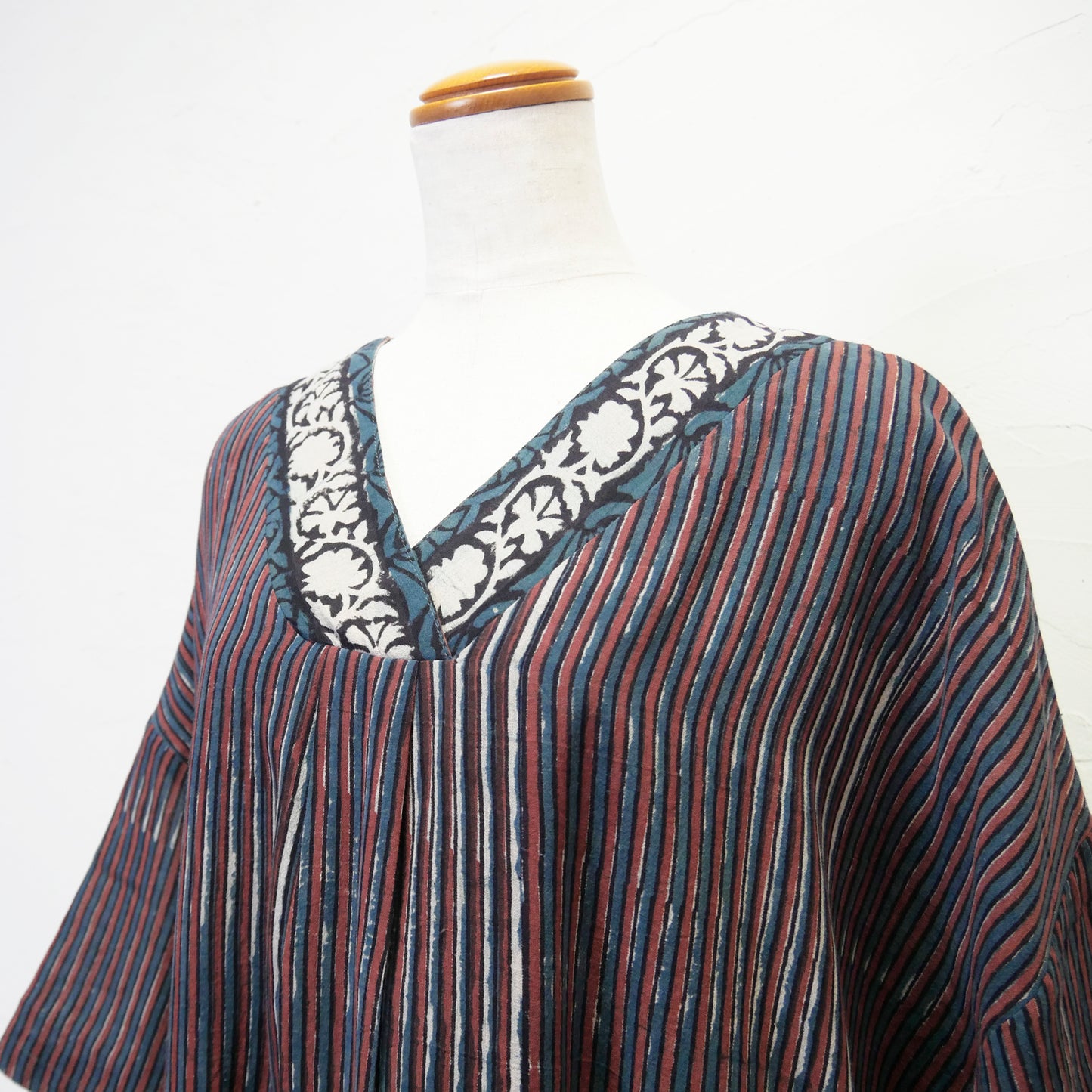 코튼 바그루 스트라이프 패널 프린트 드레스
