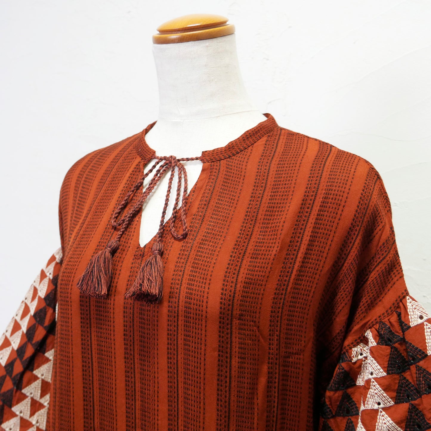 Пуловер с треугольным кружевом из жаккарда Rayon