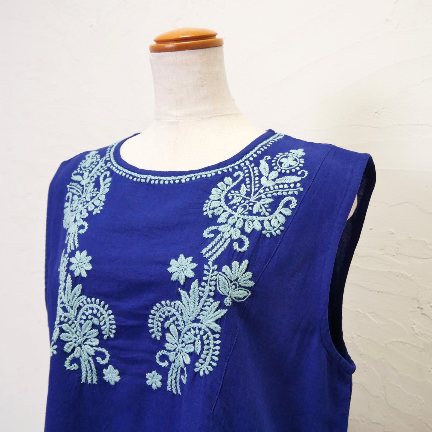 Cotton Flax Lucknow Embroidery Sleeveless Pullover