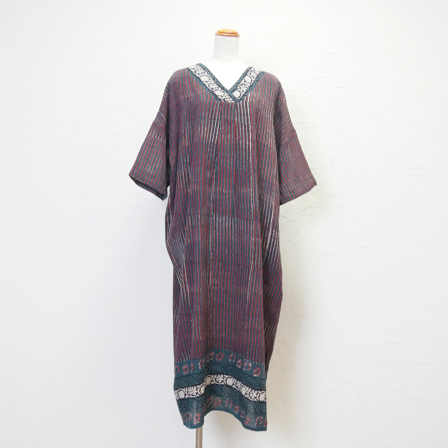 코튼 바그루 스트라이프 패널 프린트 드레스