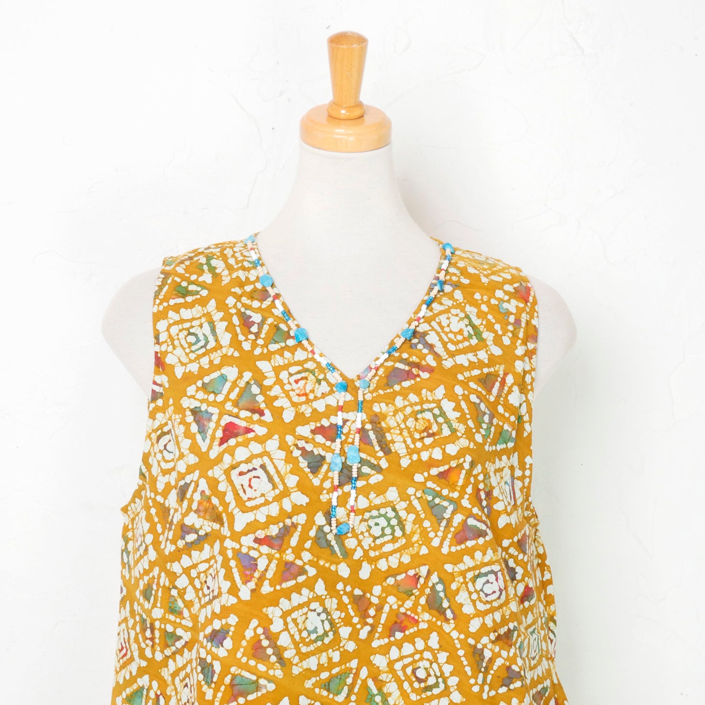 Robe sans manches en coton imprimé batik