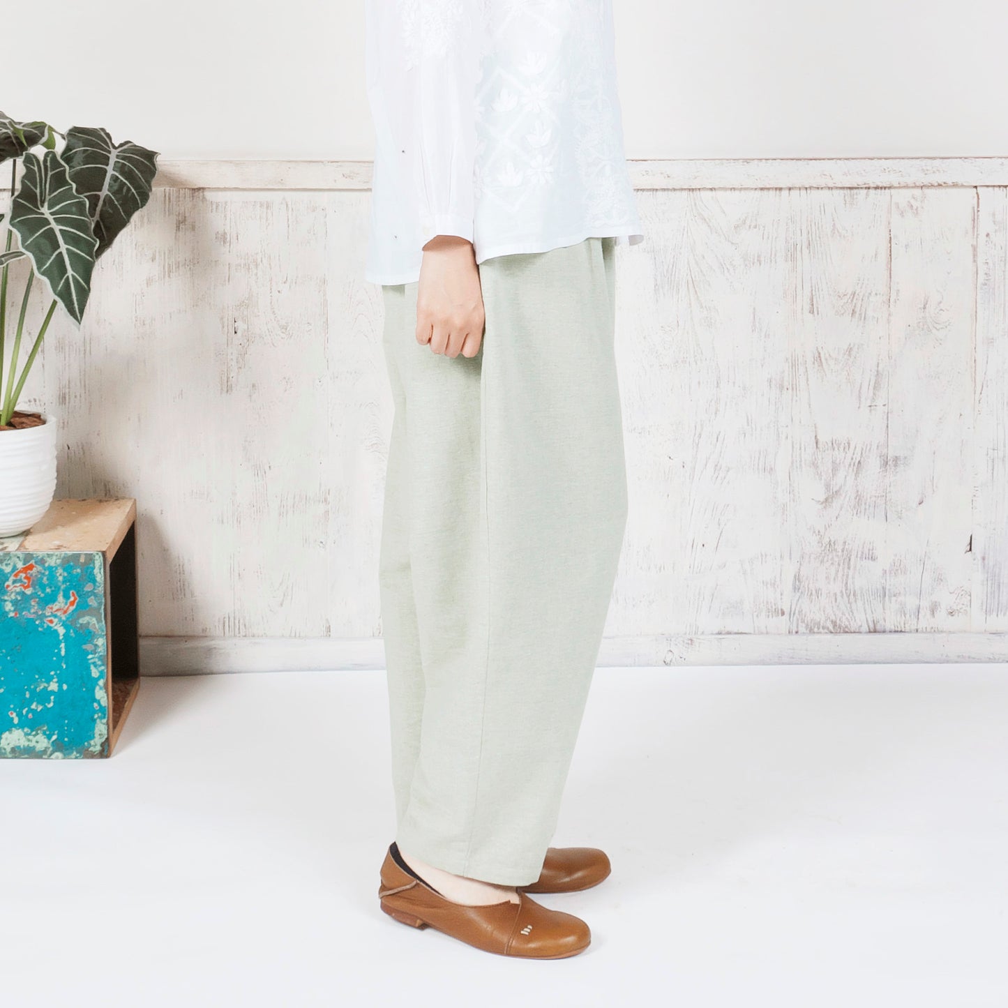 Pantaloni Cocoon in cotone e lino Chambray
