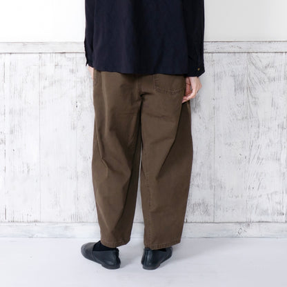 Curved Crotch Wash Pants