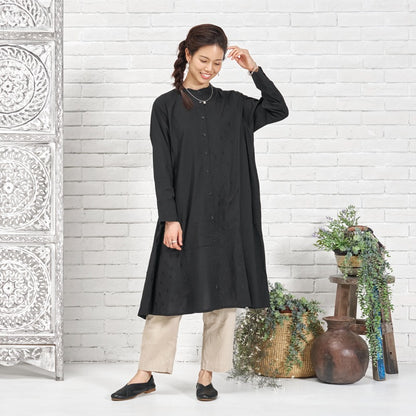Front-Open Dot Switch Dress