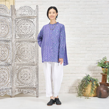 Emboss Pullover