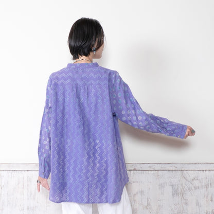Emboss Pullover