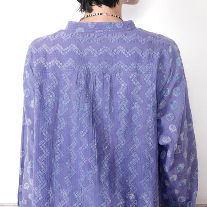Emboss Pullover