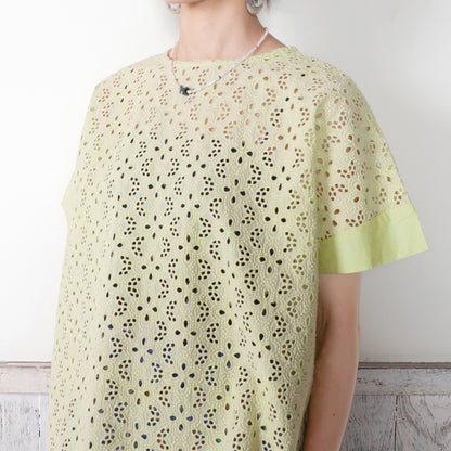 Lace Fabric Pullover