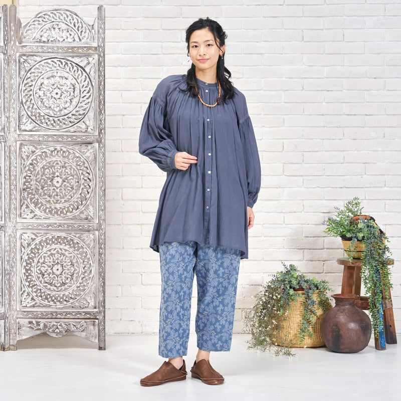 Leaf Embroidered Tapered Pants