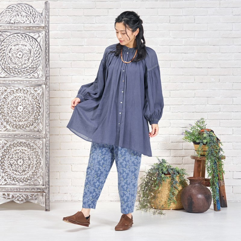 Leaf Embroidered Tapered Pants