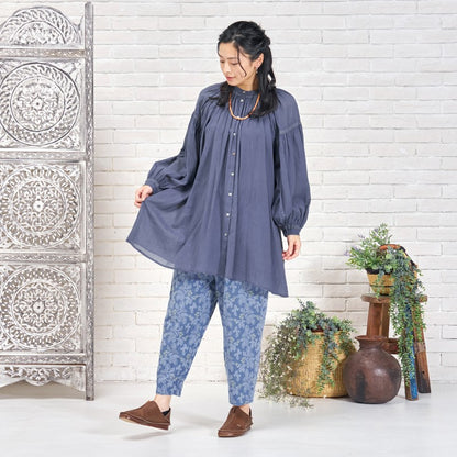 Leaf Embroidered Tapered Pants