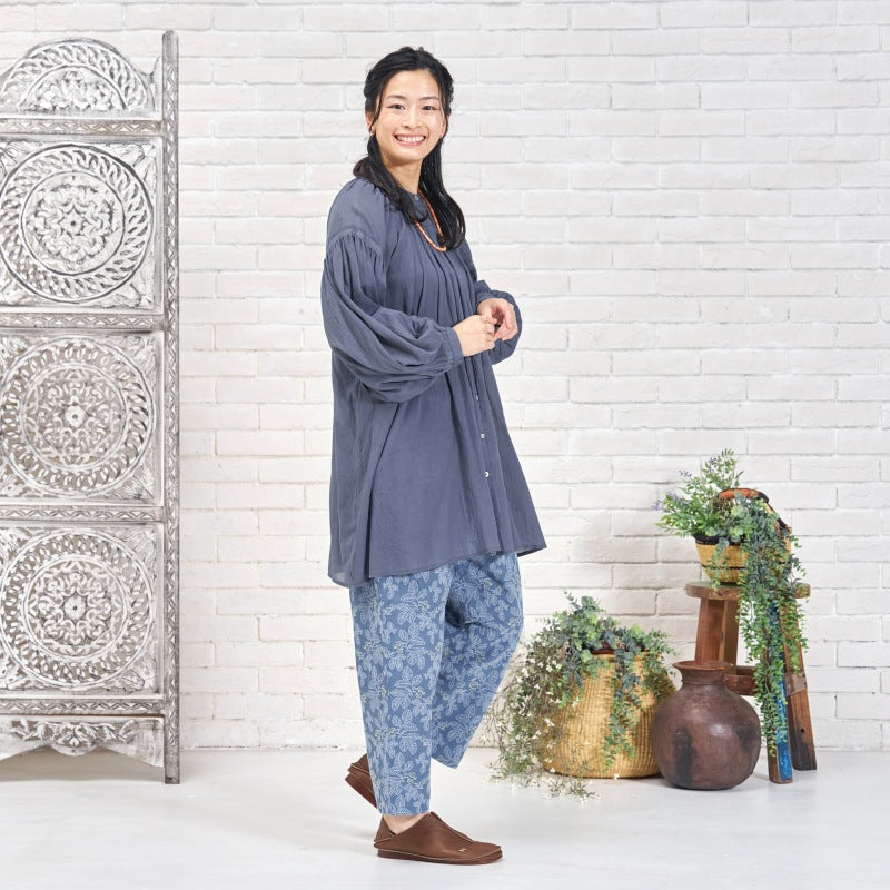 Leaf Embroidered Tapered Pants