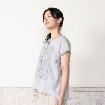 Cotton Lucknow Embroidery Sleeveless Blouse N