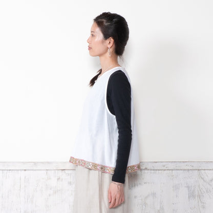 Embroidered Tape Pullover