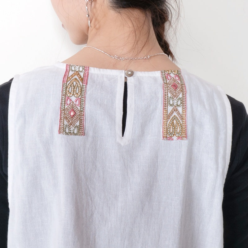 Embroidered Tape Pullover