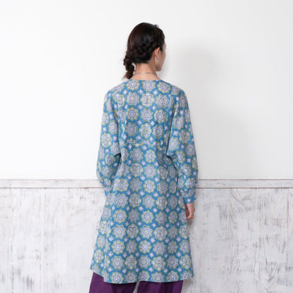 Geometric Block Gathered Sleeve Front Opening Dress