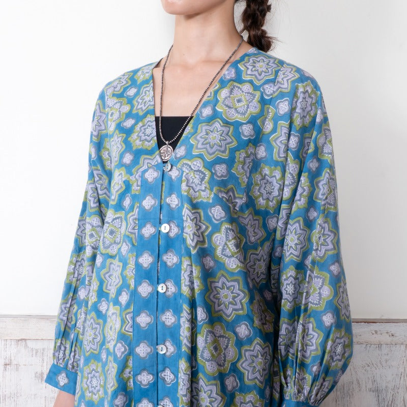 Geometric Block Gathered Sleeve Front Opening Dress