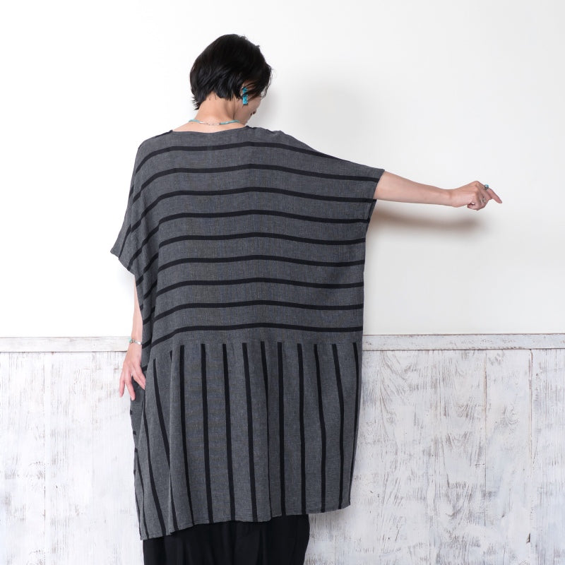 Striped Weave Front Short Blouse