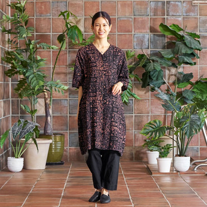 Embossed Geometric Pattern Blouse