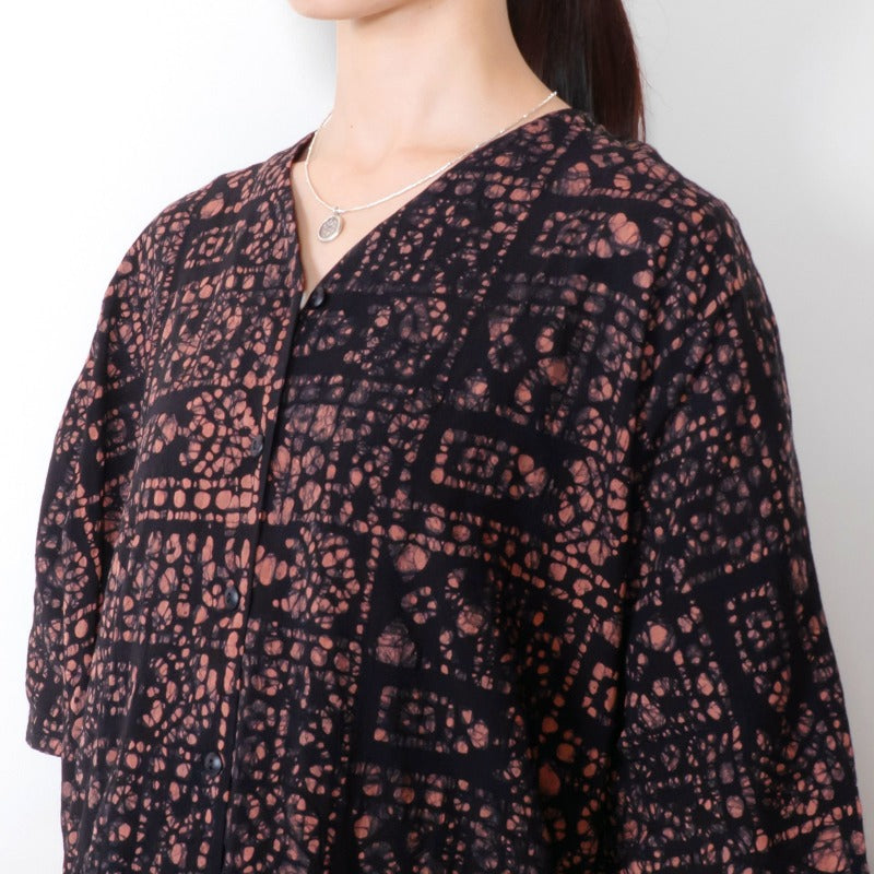 Embossed Geometric Pattern Blouse