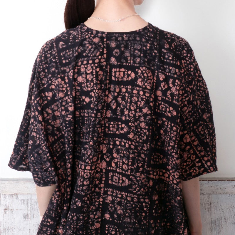 Embossed Geometric Pattern Blouse