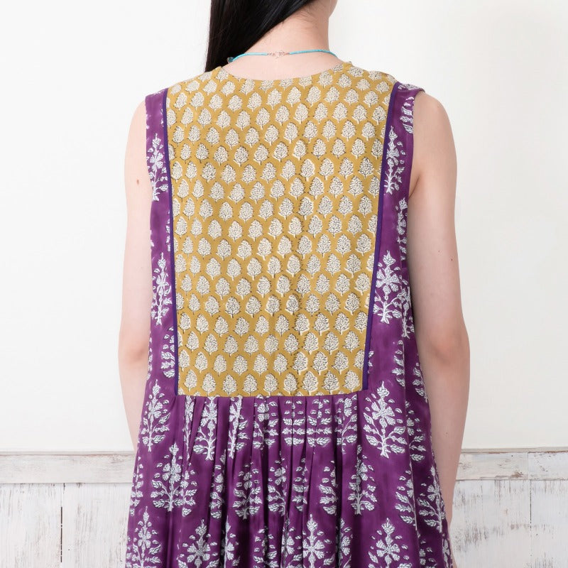 Bi-Color Flower Print Sleeveless Front-Open Dress