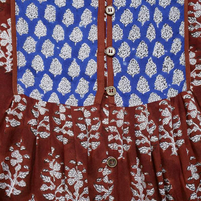 Bi-Color Flower Print Sleeveless Front-Open Dress
