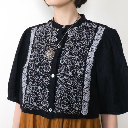 Lakhnavi Embroidery Short Blouse