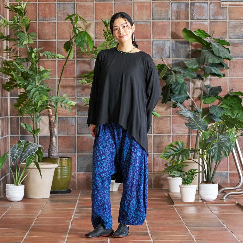 Rayon Irregular Hem Slit Cuff Pullover